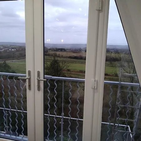 Mountain Lodge With Magical Views Pentyrch Exterior photo