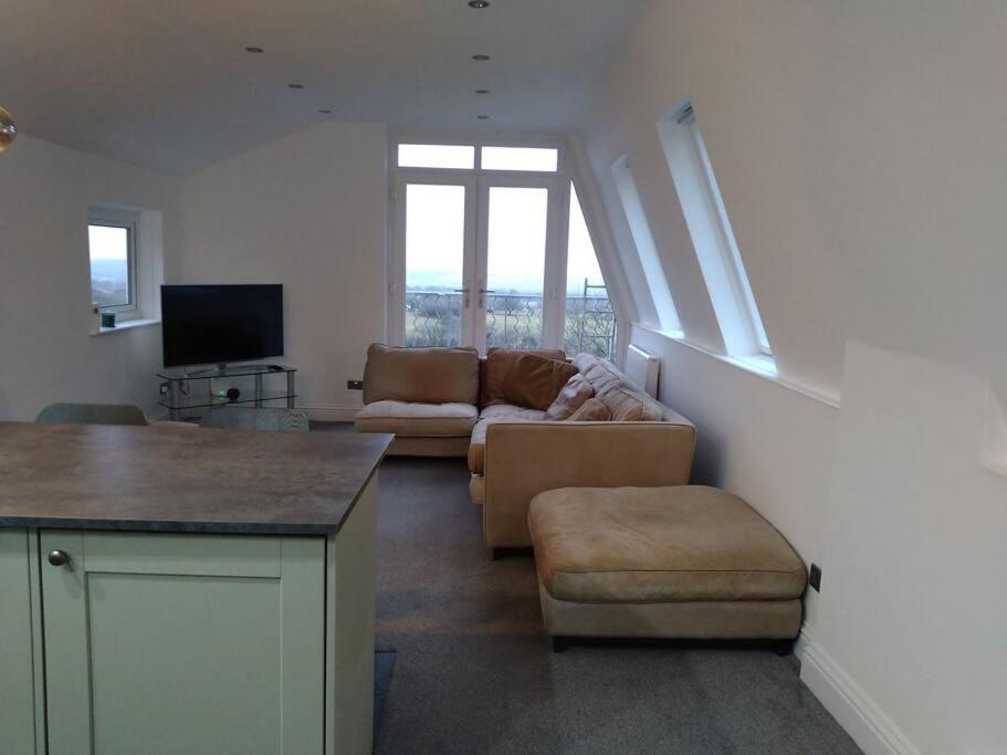 Mountain With Magical Views * Pentyrch